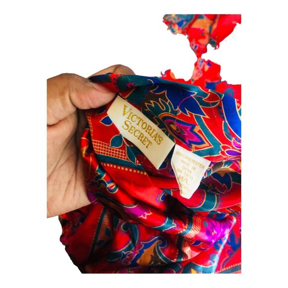 3213 VTG Red Floral Print Victoria's Secret Short Satin Robe Bridal Lingerie M - Picture 6 of 6